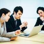 派遣先で抱えやすい人間関係の悩みを男女別で考察してみた